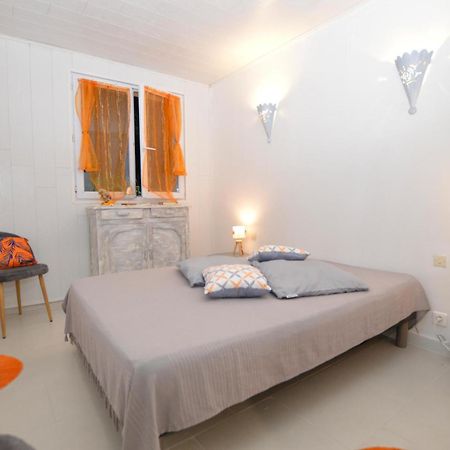 Cozy Apartment In Propriano With Kitchen Luaran gambar