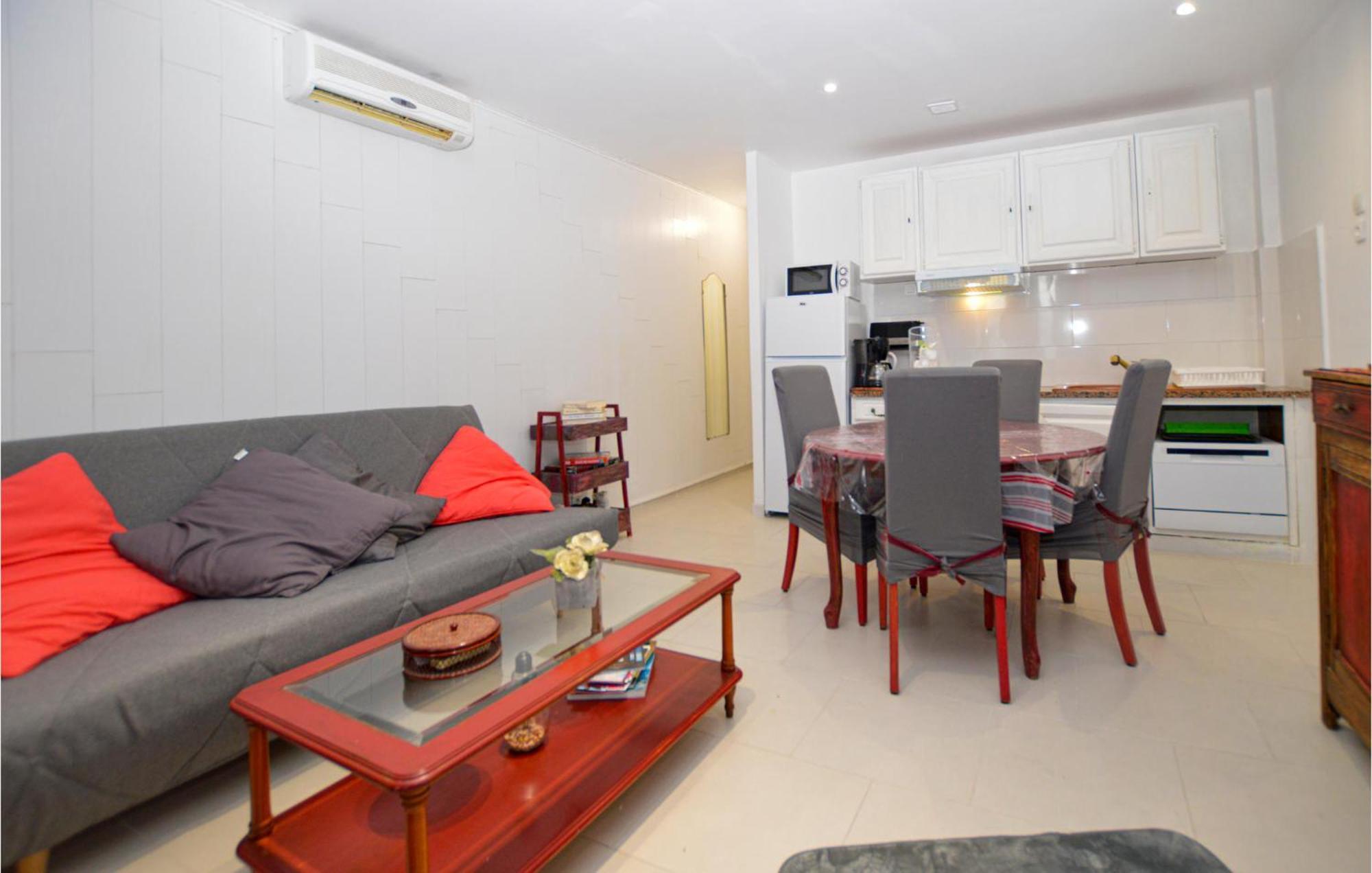Cozy Apartment In Propriano With Kitchen Luaran gambar